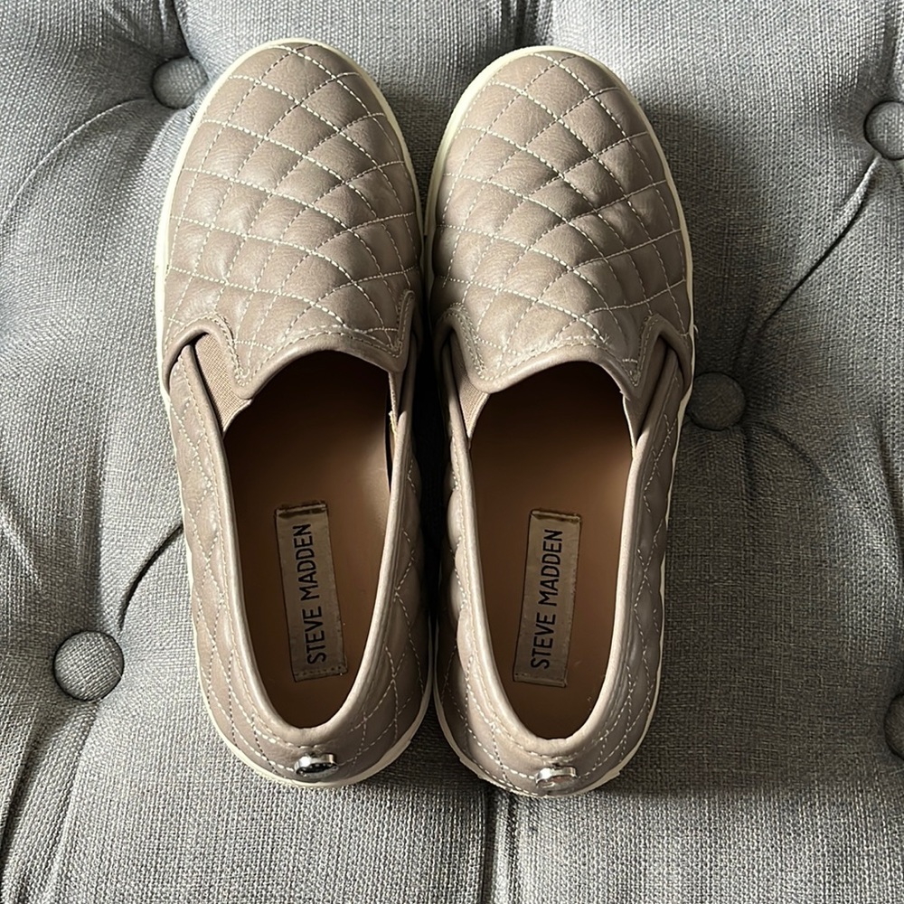Ecentrcq Sneaker